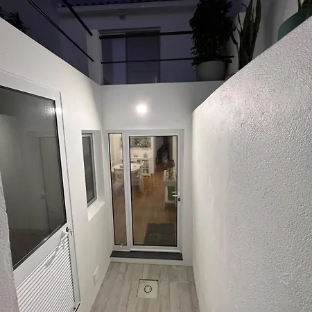 Urban 41 펜션 Ponta Delgada